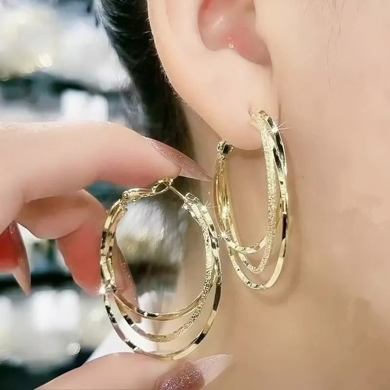 🎁Stunning Multi-Layer Hoop Earrings: Elevate Your Look with Chic Elegance!✨