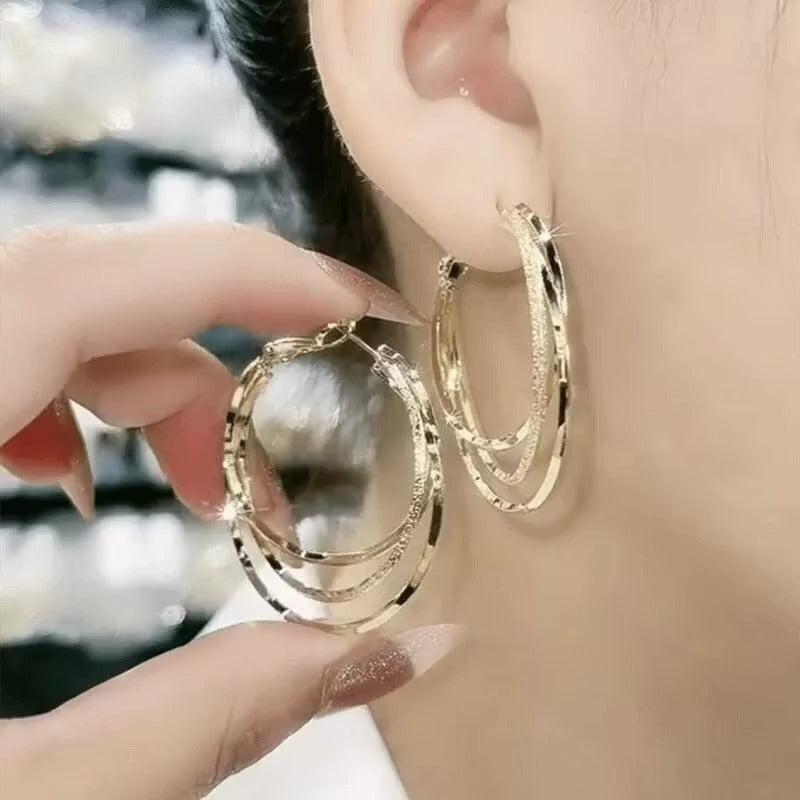 🎁Stunning Multi-Layer Hoop Earrings: Elevate Your Look with Chic Elegance!✨